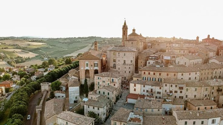 Da Senigallia a Ostra: alla scoperta della Val Mivola, fra borghi e castelli nelle Marche autentiche
