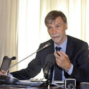 Delrio: &ldquo;Nomine, noi puntiamo alla parit&agrave; uomini-donne.  Bonus, cos&igrave; lo finanziamo&rdquo;