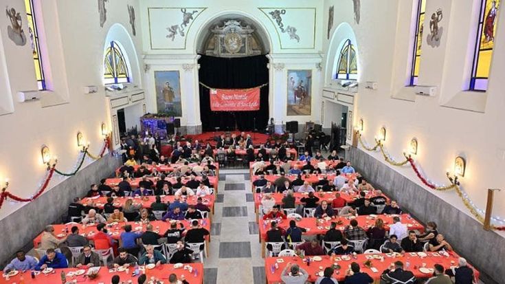 Poggioreale, Manfredi al pranzo di Natale: “Lavoro dopo il carcere”