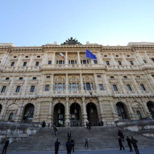 Prescrizione, ecco la mossa del governo. Tempi più lunghi ma non per la corruzione