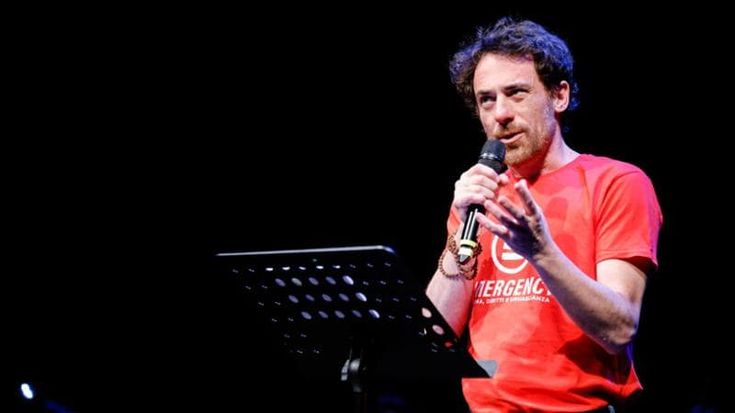 Napoli, Elio Germano dà voce a Gino Strada al Politeama, spettacolo contro la guerra
