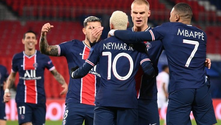 Champions: Barcellona agli ottavi, il Psg si rialza. Facile per United e Dortmund