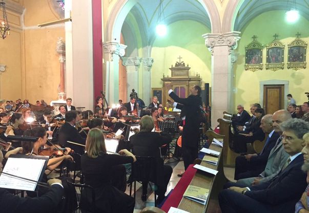 Sloveni, friulani e austriaci suonano insieme sul Monte Santo per i caduti della Grande Guerra