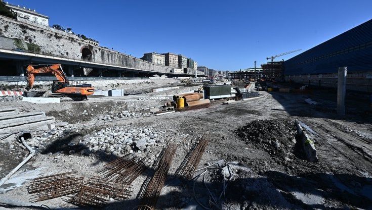 Genova, depositi chimici, riparazioni navali e petrolio: tutti i nodi del porto