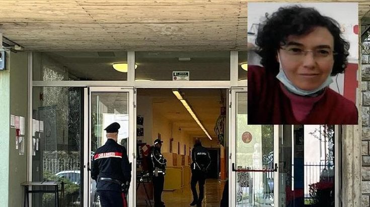 Trescore Balneario, insegnante accoltellata da studente 13enne: sulla maglia la scritta “Vendetta”