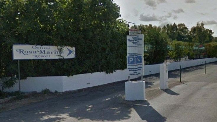 Diciassettenne ubriaco trovato in strada a Rosa Marina all'alba, soccorso dal 118: è fuori pericolo