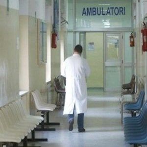 Torino, licenziato il ginecologo assenteista e ladro