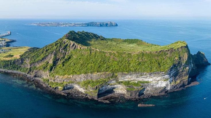 Spiagge e templi, calma e modernità. Un tuffo nell’“onda coreana”, a caccia dei suoi segreti
