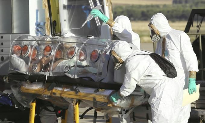 Ebola, dimesso infermiere dallo Spallanzani: "Grazie Italia. Tornerò in Africa"