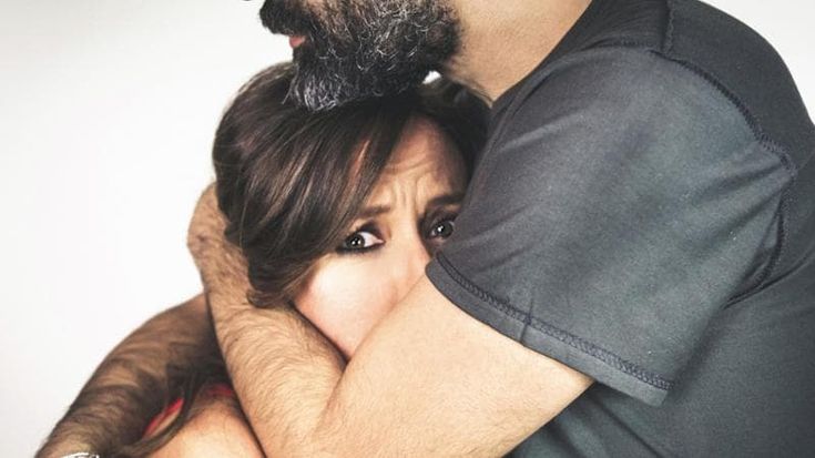 Caterina Guzzanti al Teatro del Lido con “Secondo lei”, le dinamiche di coppia dal punto di vista femminile