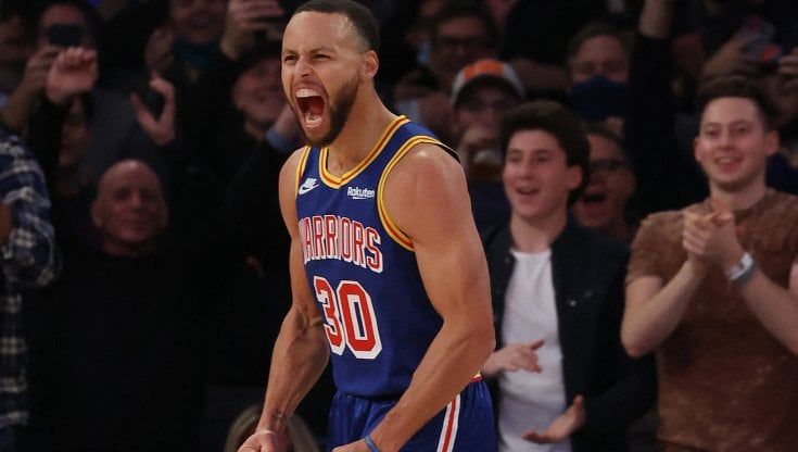 Lo scrittore Sherwood Strauss: "Curry adorato da tutti, non da Durant: litigarono persino sulle scarpe"