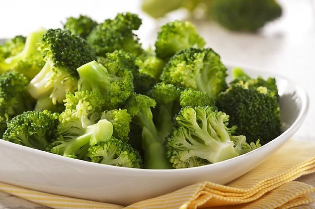 La via alimentare per il buon umore:dai broccoli alla trota, tutti i cibi anti-ansia