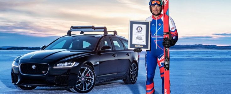 A 190 orari sugli sci trainato da una Jaguar