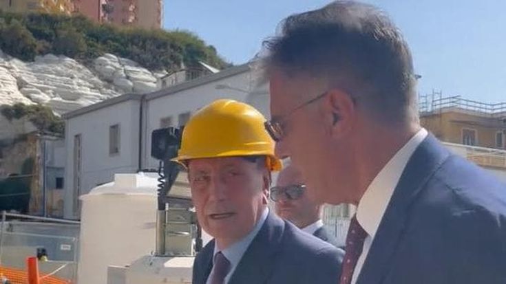 Schifani liquida gli autonomisti: “Questi li tengo ancora per poco”