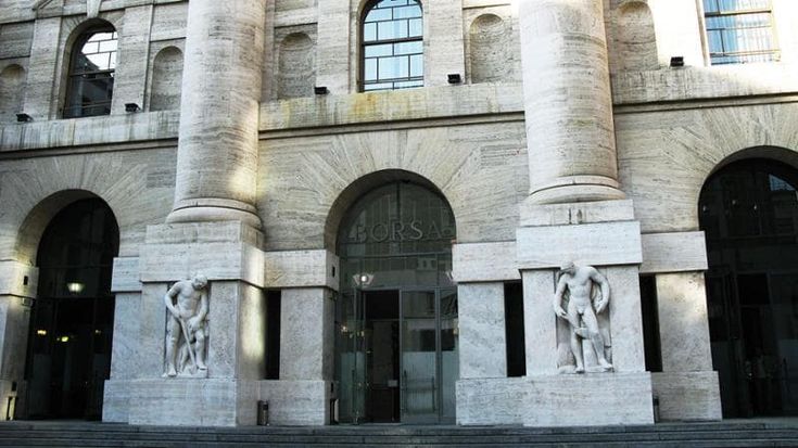 Le Borse oggi, 8 ottobre. Listini in rosso tra petrolio e spread. Le banche pesano a Piazza Affari