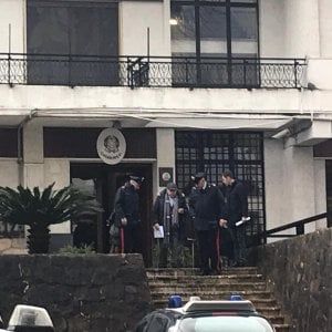 Estorsioni ai dipendenti, agli arresti domiciliari il gestore di diversi supermarket in provincia di Salerno