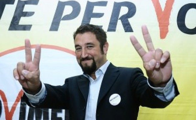 Il capogruppo M5S Cancelleri<br />"Licenziato dal lavoro"