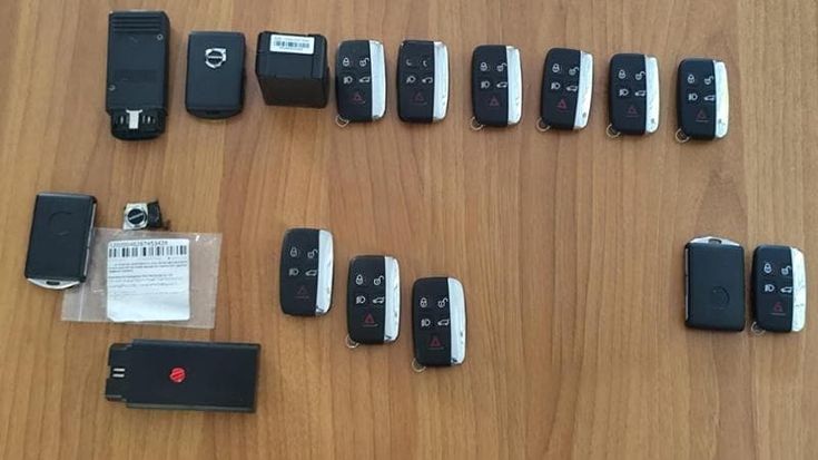Stop alla gang delle Jaguar: manomettevano il gps e usavano chiavi codificate