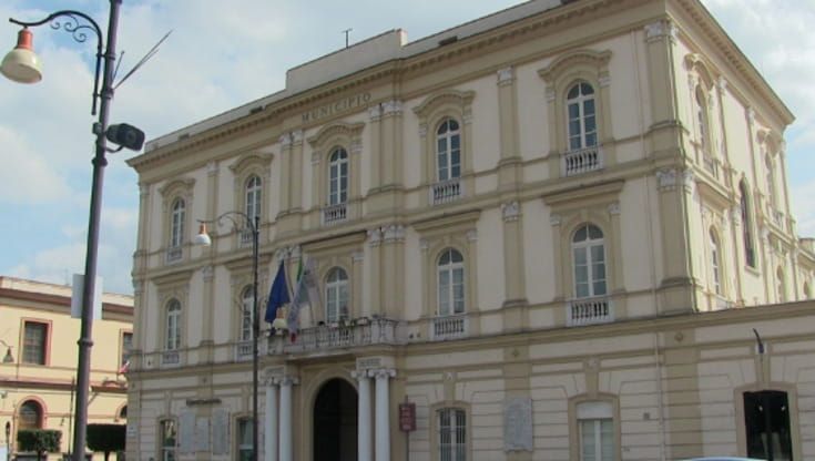 Pompei, figlio bocciato al concorso comunale: consigliere picchia il segretario del Comune