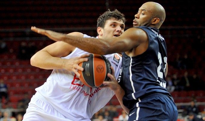 Basket: Milano ko all'esordio di Eurolega, l'Efes vince facile