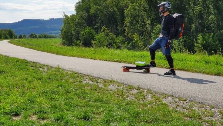 Trento-Budapest in e-skate: Stefano Rotella entra nel Guinness World Record