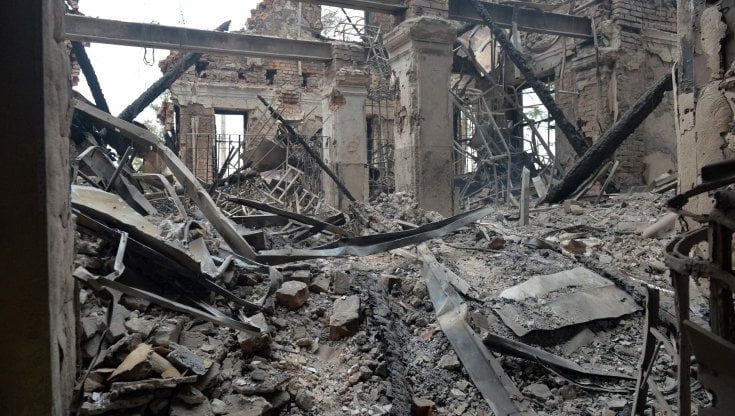 Ucraina - Russia, le news di oggi sulla guerra. Bombe sulle città. A Kiev colpite la torre tv e il memoriale della Shoah. Attaccati diversi quartieri