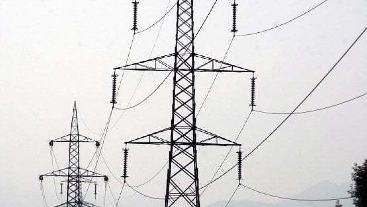 Blackout a Bari e nei paesi vicini: 8 minuti senza corrente. Indagini sulle cause