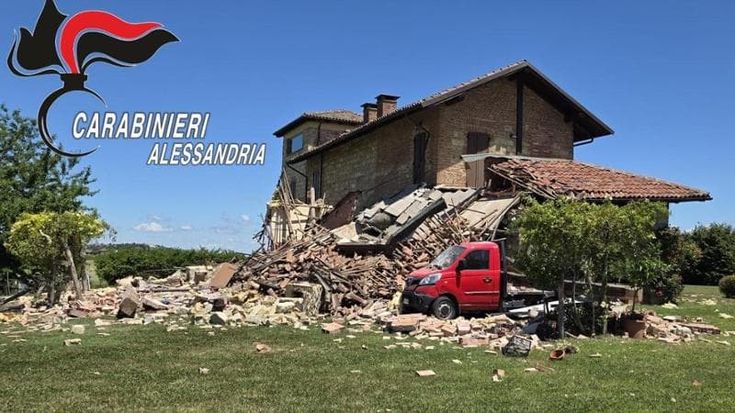 Esplode una palazzina nel Monferrato, anziano custode gravemente ferito dal crollo