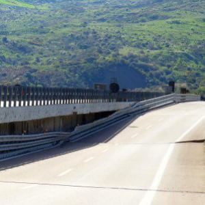 Autostrada chiusa, domani il Consiglio dei ministri per lo stato d'emergenza. La Regione chiede 34 milioni in più