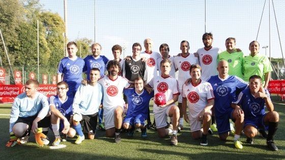 Special Olympics, Malagò e Lotti in campo con i disabili. Papa Francesco: ''Siete simbolo dello sport''