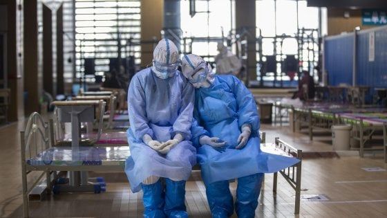 Coronavirus, il grido d'allarme dei medici lombardi: "Siamo disarmati"