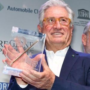 A Giugiaro la matita d'oro del Mauto, un Oscar alla carriera